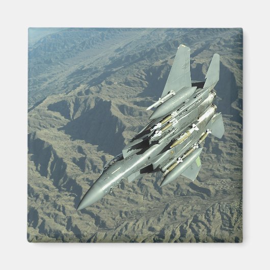 A US Air Force F-15E Strike Eagle Magnet (Vorne)