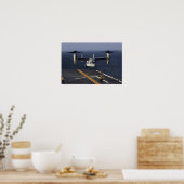 A V-22 Osprey bereitet sich auf Landung vor Poster (Küche)