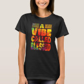 A Vibe Called Blessed Tie Dye Text T-Shirt (Vorderseite)