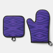 A vibrant purple oven mitt and pot holder set (Vorderseite)