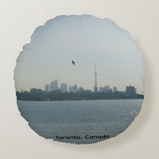 A view of Toronto Round Pillow Rundes Kissen (Vorderseite)