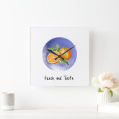 A wall clock for a home that loves freshness  quadratische wanduhr (Zuhause)