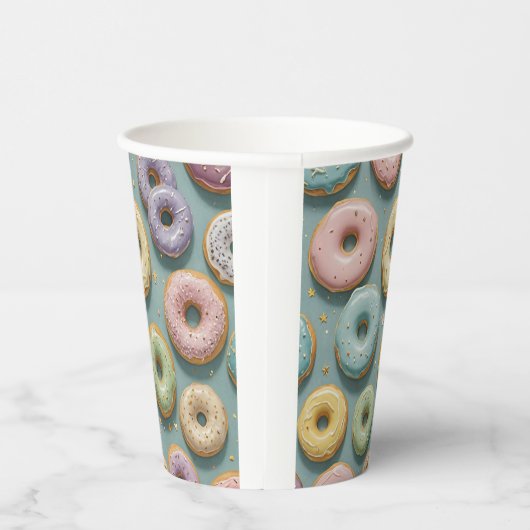 A Whimsical Pastel Donut Dream Pappbecher (Rechts)