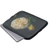 A yellow rose laptopschutzhülle (Vorne Knopf)