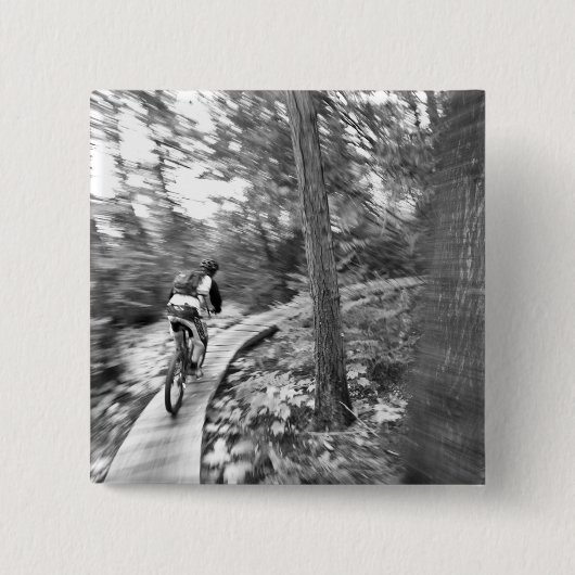 Aaron Rodgers Mountainbiken auf der Treppe zum Button (Vorderseite)