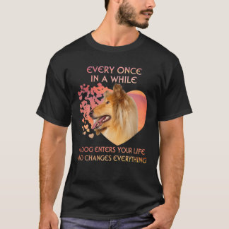 Ab und zu bekommt man eine raue Collie, die sich i T-Shirt