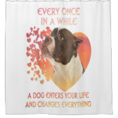 Ab und zu betritt ein Hund das Leben Duschvorhang (Vorderseite)