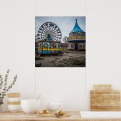 Abandoned Carnival Empty Ferris Wheel and Zent Poster (Küche)