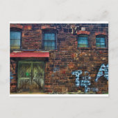 Abandoned Graffiti Brick Gebäude Barred Windows Postkarte (Vorderseite)