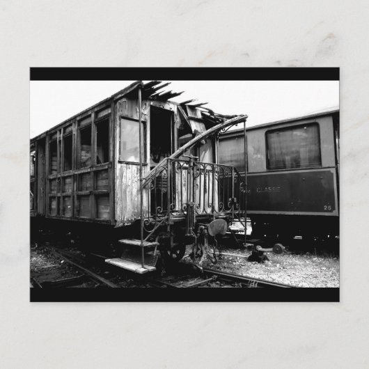 Abandoned Wooden Pate Car Le Mastrou Postcard Postkarte (Vorderseite)