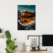 Abandonter Schulbus in der Wüste - Liminalraum Poster (Heimbüro)