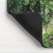 Abandred White House im Wald Mousepad (Ecke)