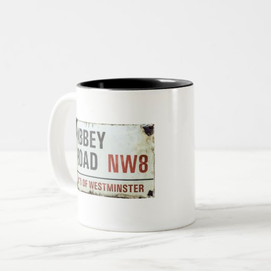 Abbey Road Sign Zweifarbige Tasse (Vorderseite Links)