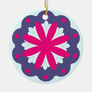 Abbildung der lila und rosa Blumenformen Keramik Ornament