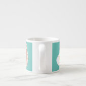 Abbildung des Cartoon von niedlichem Kawaii mit Ei Espressotasse (Rückseite)