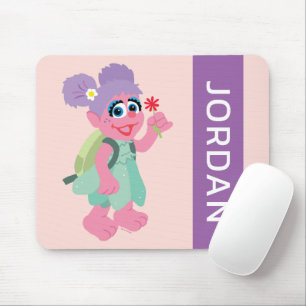 Abby Cadabby Picking Daisies Name hinzufügen Mousepad