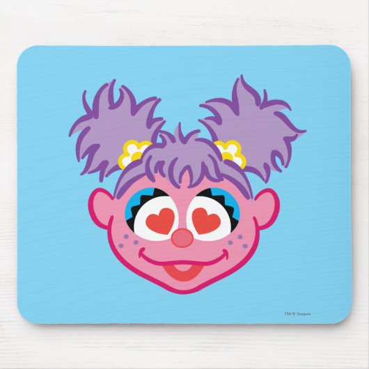 Abby lächelt Gesicht mit herzförmigen Augen Mousepad (Vorne)