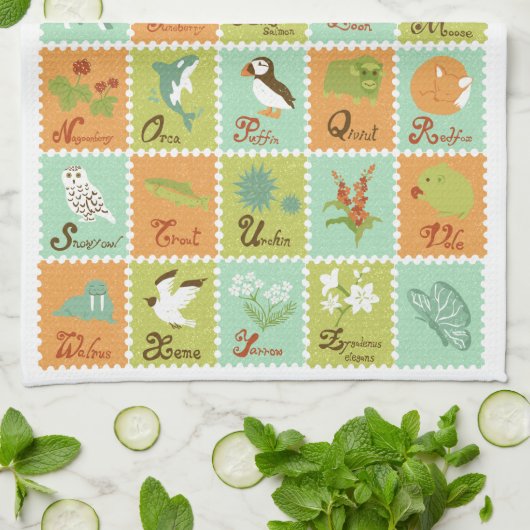 ABCs... Alaskan Wildlife Geschirrtuch (Gefaltet)