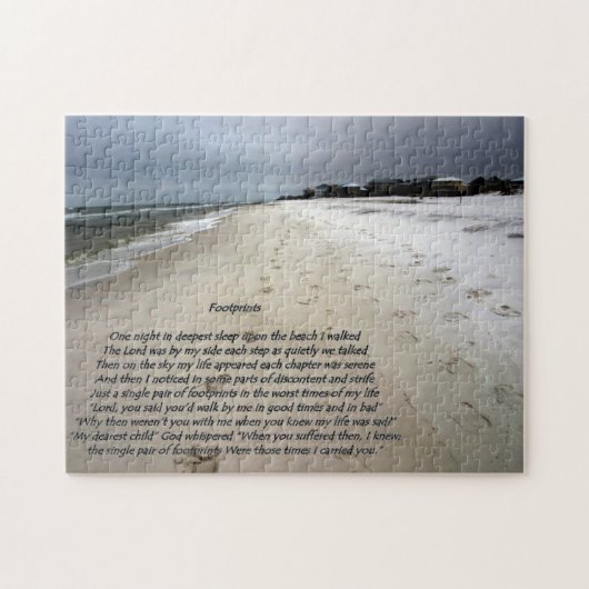 Abdrücke auf dem Sand hergestellt in ein Puzzle (Horizontal)