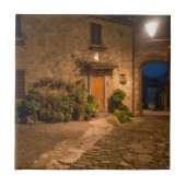 Abend in der antiken Hügellandschaft Fliese (Vorderseite)