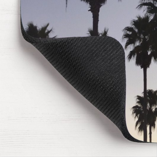 Abenddämmerung mit tropischen Palmen Mousepad (Ecke)