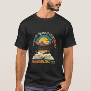 Abenteuer beginnen in Ihrer Bibliothek Sommerlektü T-Shirt