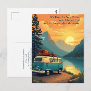 Abenteuer-Camper-Berg-Sonnenuntergangs-Szene im Ru Postkarte