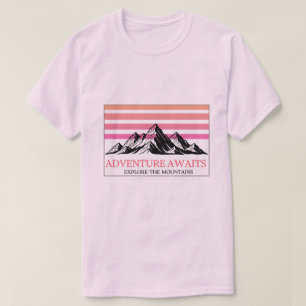 Abenteuer erwarten Bergsonnenuntergang T-Shirt