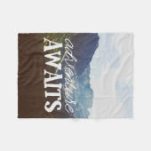 Abenteuer erwartet fleecedecke (Vorderseite (Horizontal))