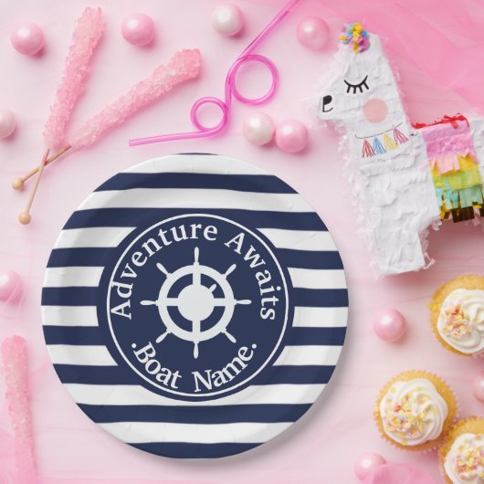 Abenteuer erwartet. Name des Bootes. Pappteller (Party)