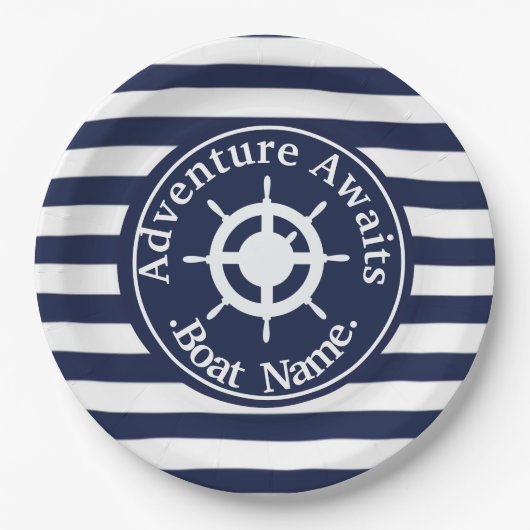 Abenteuer erwartet. Name des Bootes. Pappteller (Vorderseite)