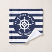 Abenteuer erwartet. Nennen Sie Ihr Boot. Badhandtuch Set (Waschlappen)