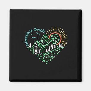 Abenteuer erwartet Shirt Erkunde mehr Naturwandern Magnet