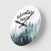 Abenteuer erwartet Wasserfarbenfroh Rustikaler Wal Runde Wanduhr (Winkel)