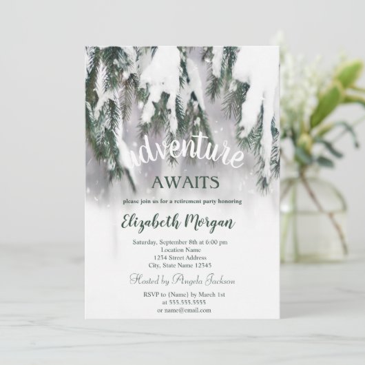 Abenteuer erwartet Winterpine Tree Snow Retirement Einladung (Stehend Vorderseite)