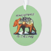 Abenteuer ist anrufen - Bärenwald-Camping Ornament (Vorderseite)