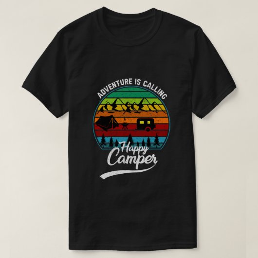 Abenteuer ist anrufen - glückliches Camping T-Shirt (Design vorne)