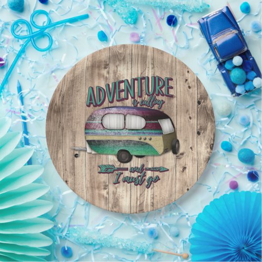 Abenteuer ist anrufen, und ich muss Minze Lila Cam Pappteller (Party)