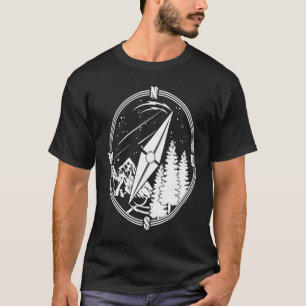 Abenteuer Kompass Bäume Berge Camping Cool Hik T-Shirt