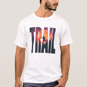 Abenteuer Trail Runner Typografie Kunst T-Shirt