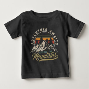 Abenteuer warten Erkunden Sie die Berge Vintage Baby T-shirt