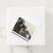 Abenteuer warten. Fantasielandschaft Geschenkanhänger (Beispiel)