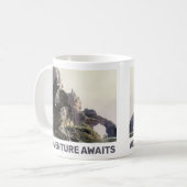 Abenteuer warten. Fantasielandschaft Kaffeetasse (Vorderseite Links)
