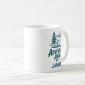 Abenteuer warten Personalisierter Camping-Kaffee Kaffeetasse (VorderseiteRechts)