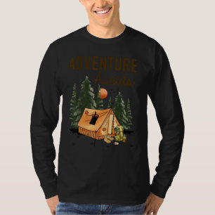 Abenteuer wartet Camping   Camping Wandern T-Shirt