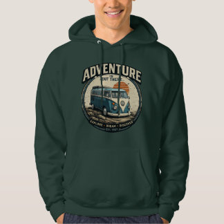 Abenteuer wartet – Retro Camper Van Grafik Hoodie