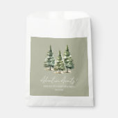 Abenteuer wartet! Winter Pine Trees Baby Dusche Geschenktütchen (Vorderseite)