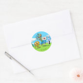 Abenteuerzeit | Finn's Backpack Adventure Gear Runder Aufkleber (Umschlag)