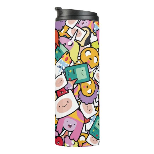 Abenteuerzeit | Zeichen-Toss-Muster Thermosbecher (Nach rechts gedreht)