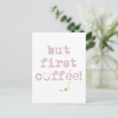 Aber erste Kaffee Fun Typografie mit Kaffeefleck Postkarte (Stehend Vorderseite)